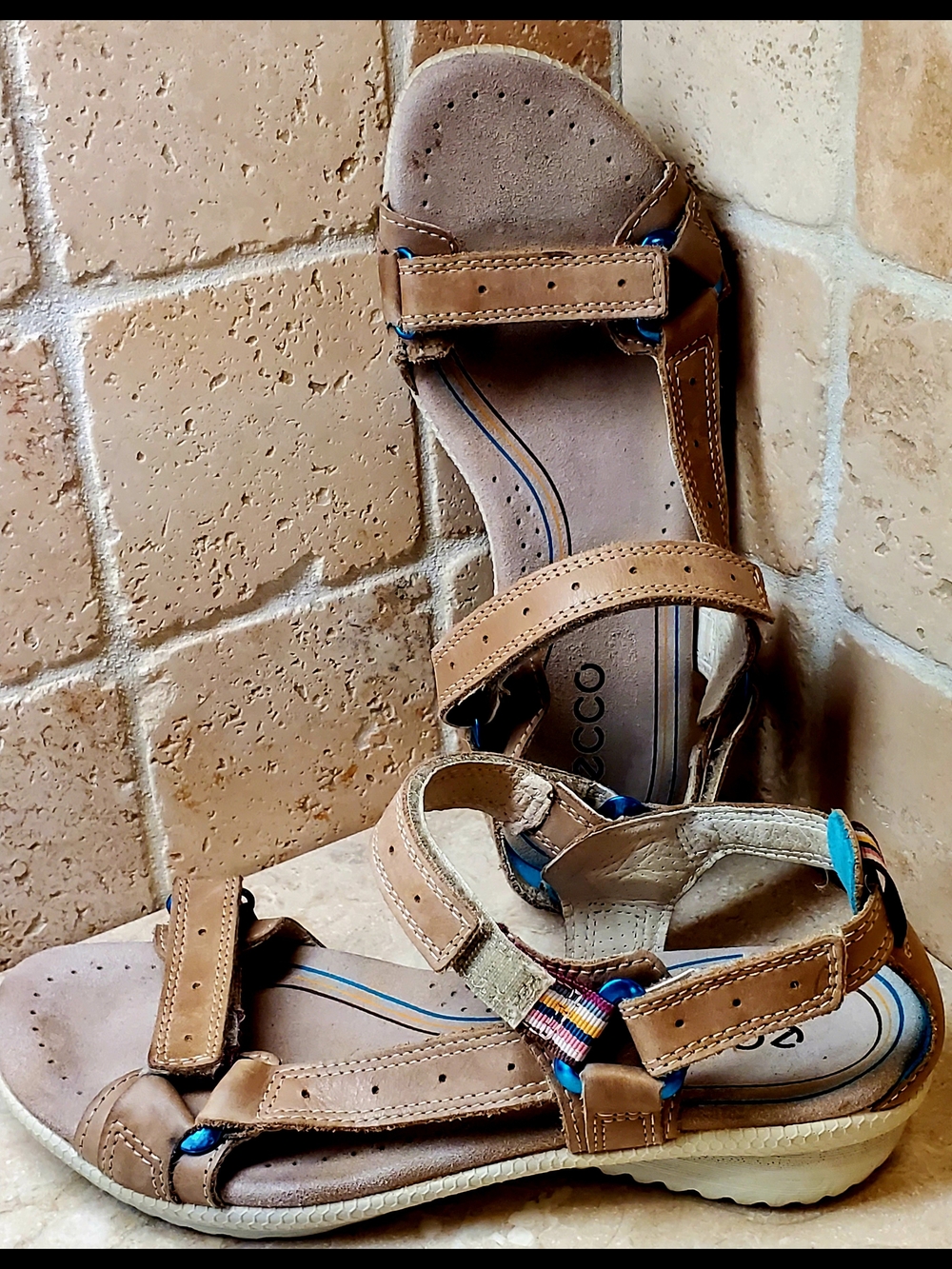 ECCO Tan Leather Adjustable trap Sandals for Women Size 6.5